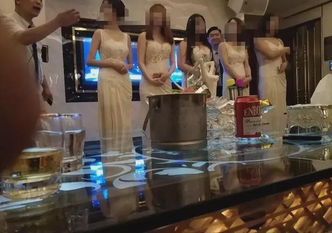 全过程看你喜欢的特殊服务有多令人作呕j9九游真人游戏第一平台“私密影院”(图4)