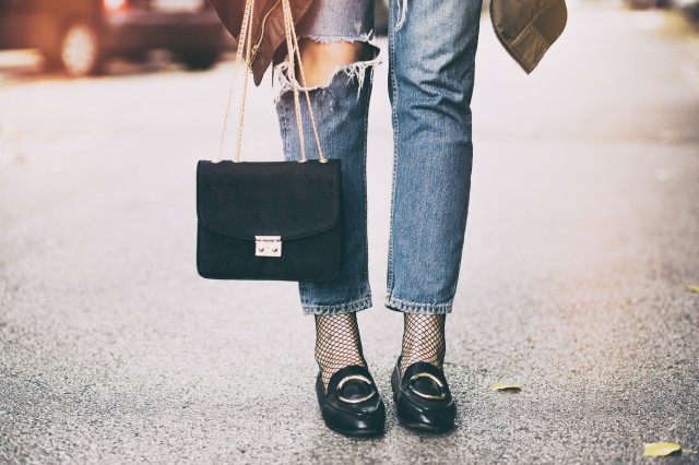 鞋子好搭配衣服百搭鞋子推荐九游会j9登陆什么颜色的(图1)